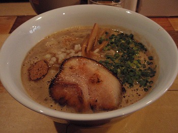 p1100032 らーめん 650円